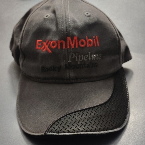 Vintage ExxonMobil Pipeline Gray Cap